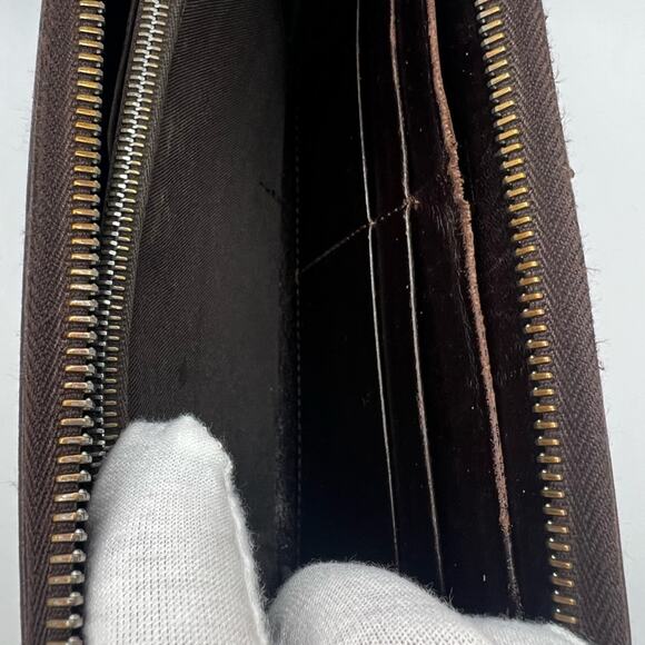 GUC Fendi Zucca Canvas/Leather Zip Wallet - Picture 7 of 10